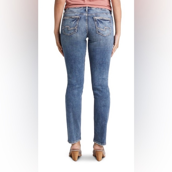 Silver Women's Suki Curvy Mid Rise Straight Leg Jeans Size 30 - Picture 2 of 15